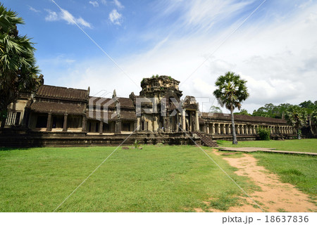 カンボジア　シェムリアップ　アンコール遺跡 18637836