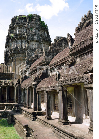 カンボジア　シェムリアップ　アンコール遺跡 18637840