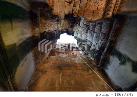 カンボジア シェムリアップ アンコール遺跡 カンボジア シェムリアップ アンコール遺跡 18637845