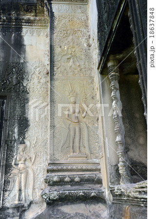 カンボジア　シェムリアップ　アンコール遺跡 18637848