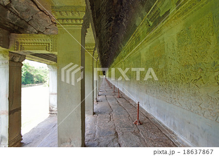 カンボジア　シェムリアップ　アンコール遺跡 18637867