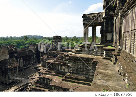 カンボジア　シェムリアップ　アンコールワット遺跡 18637950