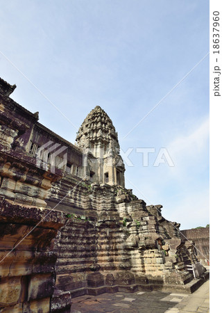 カンボジア　シェムリアップ　アンコールワット遺跡 18637960
