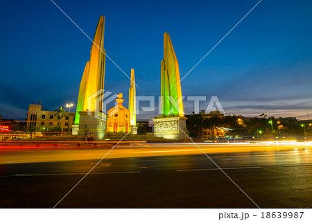 Democracy monument of Bangkok, Thailand shot at dusk Democracy monument of Bangkok, Thailand shot at dusk 18639987