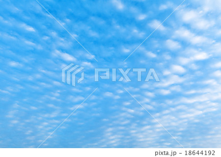 clouds in the blue sky 18644192