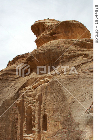 Petra 18644828