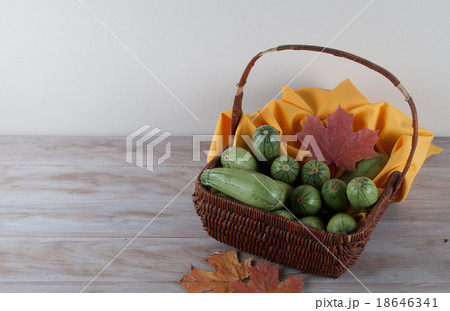 Wicker Basket with Fresh Vegetables Wicker Basket with Fresh Vegetables 18646341