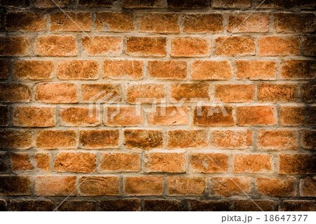 Brick wall 18647377