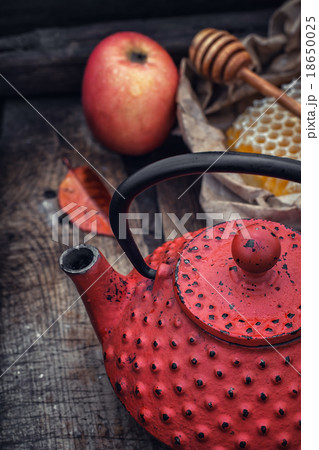 Still life with honeycombs Still life with honeycombs 18650025