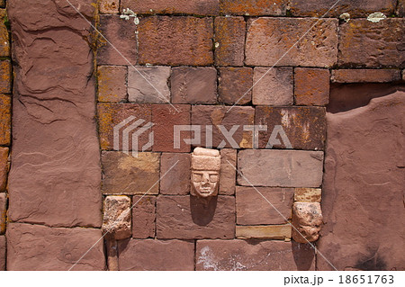 半地下式方形広場 18651763