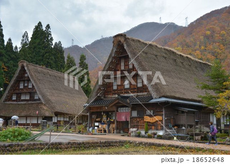 世界遺産五箇山の合掌造りの家 世界遺産五箇山の合掌造りの家 18652648
