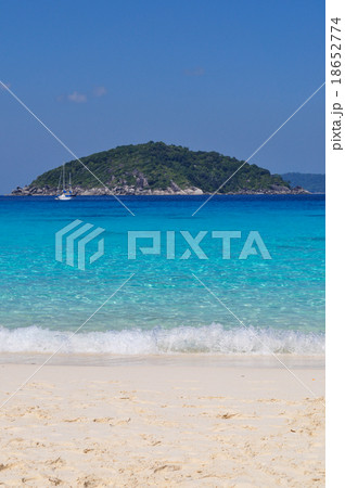 White sand beach, Similan island, Thailand White sand beach, Similan island, Thailand 18652774