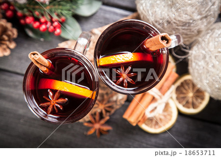 Mulled wine with cinnamon and orange Mulled wine with cinnamon and orange 18653711