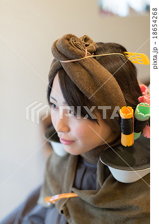 beauty parlor 18654268