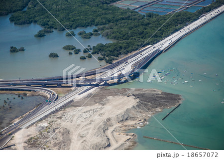 The highway passes through the open sea The highway passes through the open sea 18657072