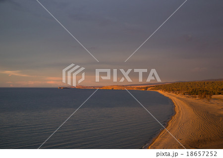 Giant sand beach without people Giant sand beach without people 18657252