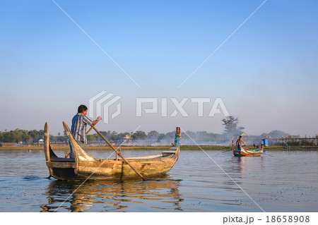 U Bein Bridge, Myanmar longest teakwood bridge U Bein Bridge, Myanmar longest teakwood bridge 18658908