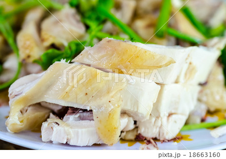 Chinese  steamed chicken . 18663160