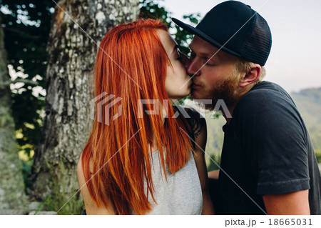 Photo of a couple in the mountains 18665031
