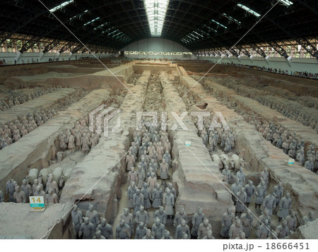 兵馬俑 18666451