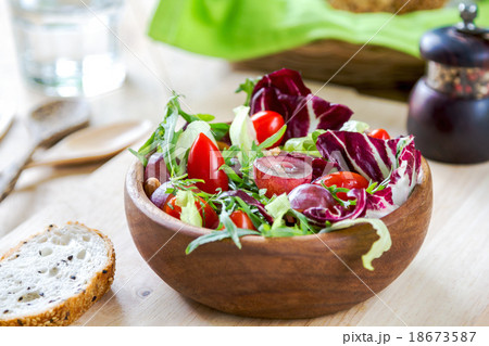 Grape with Radadicchio, Rocket salad Grape with Radadicchio, Rocket salad 18673587