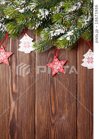Christmas tree with decor Christmas tree with decor 18673986