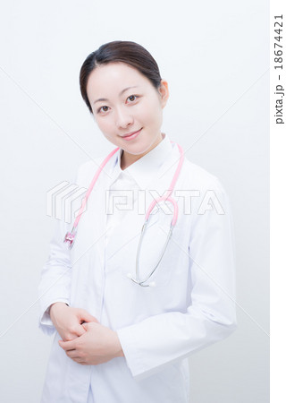 医師　白衣 18674421