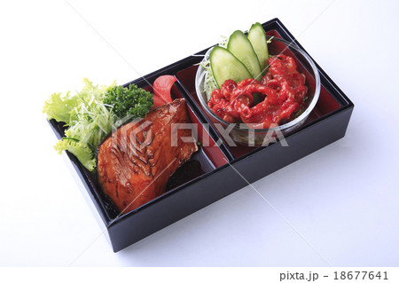 Grilled salmon teriyaki with spicy tentacles 18677641
