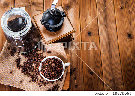 コーヒー カフェイメージ 18679069
