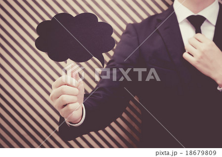 吹き出しとビジネスマン 18679809