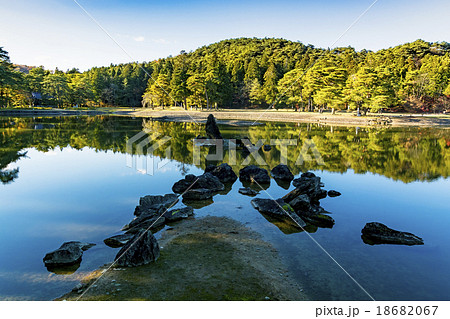 秋の毛越寺・浄土庭園 18682067
