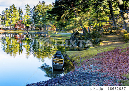 秋の毛越寺・浄土庭園 18682087