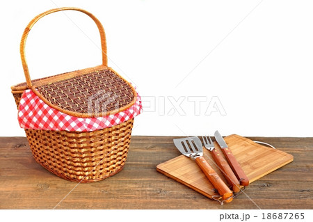 Picnic Basket, Grill Tools On The Table Isolated Picnic Basket, Grill Tools On The Table Isolated 18687265