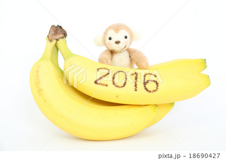 猿とバナナと年号 正月 年賀状用 の写真素材