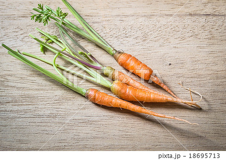 baby carrots baby carrots 18695713