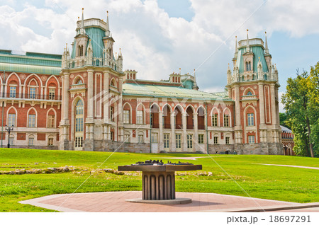 Grand Palace in Tsaritsino, Moscow Grand Palace in Tsaritsino, Moscow 18697291