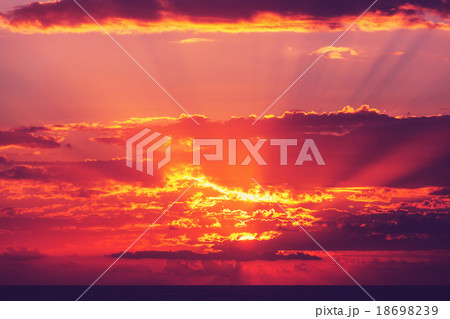 Sea sunset 18698239