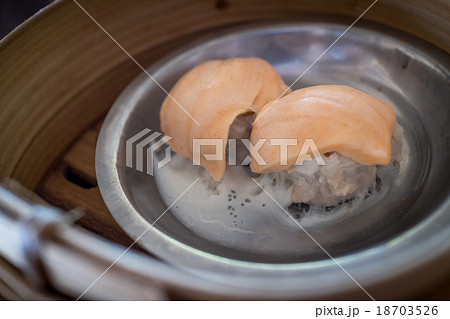 Chinese Dim Sum Shumai (Steamed Chinese Dumpling) 18703526