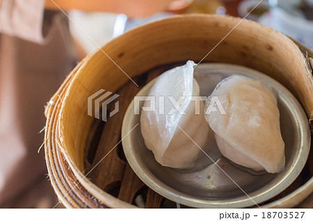 Chinese Dim Sum Shumai (Steamed Chinese Dumpling) Chinese Dim Sum Shumai (Steamed Chinese Dumpling) 18703527
