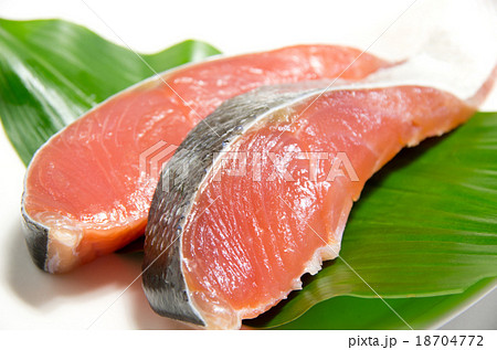 北海道産 塩秋鮭切り身の写真素材