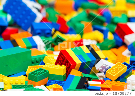 Plastic toy blocks 18709277