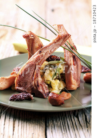 Roast lamb chops Roast lamb chops 18710423