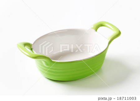 Ceramic Oval Baking Dish 18711003