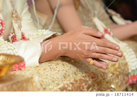 Weddings Weddings 18711414