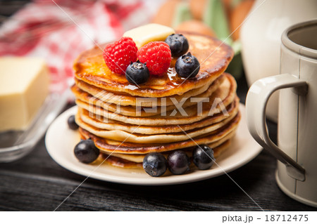 High pile of delicious pancakes 18712475