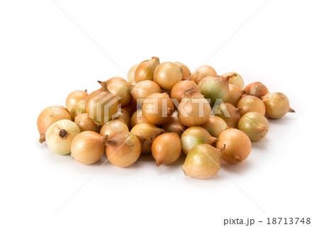 小さな玉ねぎ、ペコロス 18713748