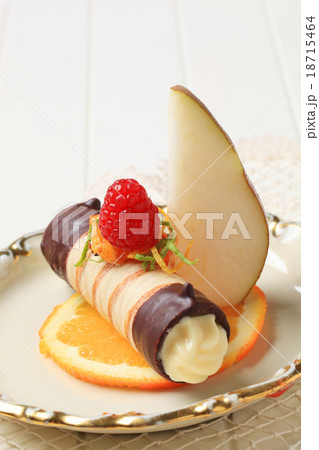 Dessert Dessert 18715464