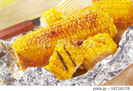 Grilled corn 18716176