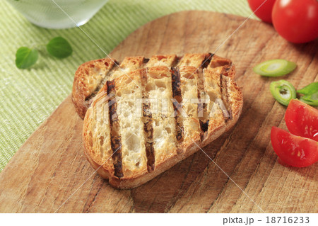 Grill toasted bread 18716233