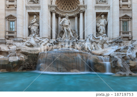 Fountain di Trevi in Rome  18719753